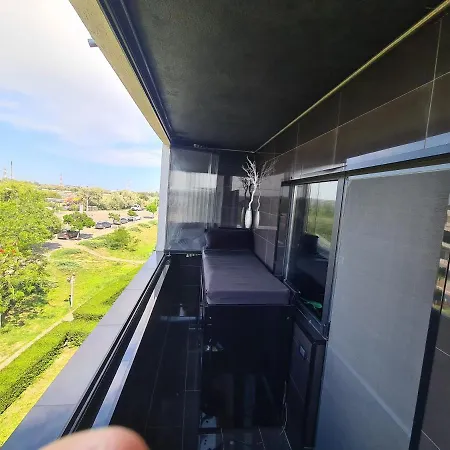 Apartament Ttt דירה *